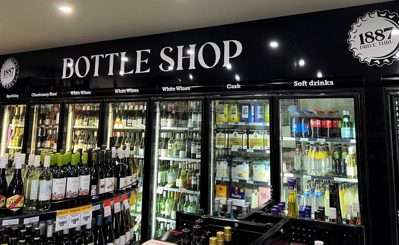 燕地那酒店 Yandina 外观 照片