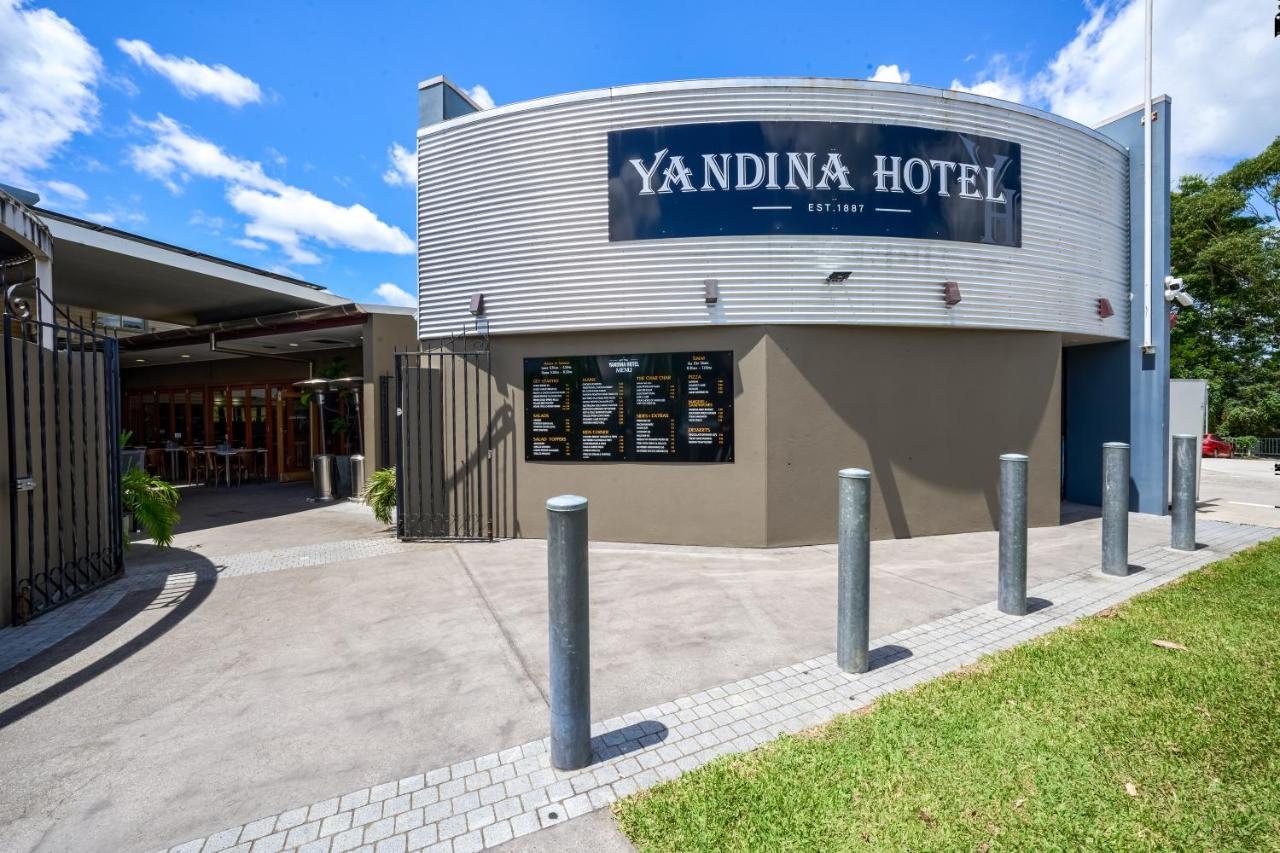 燕地那酒店 Yandina 外观 照片
